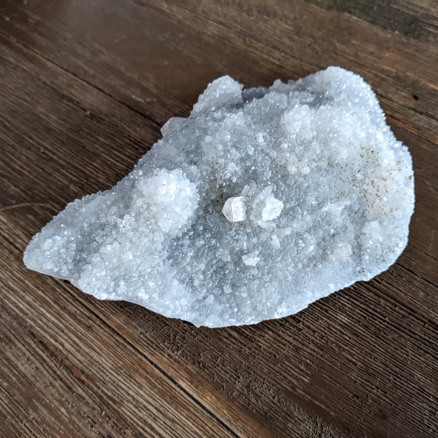 MM Quartz on Chalcedony