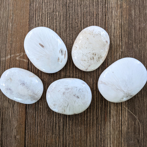 Scolecite Palm Stones