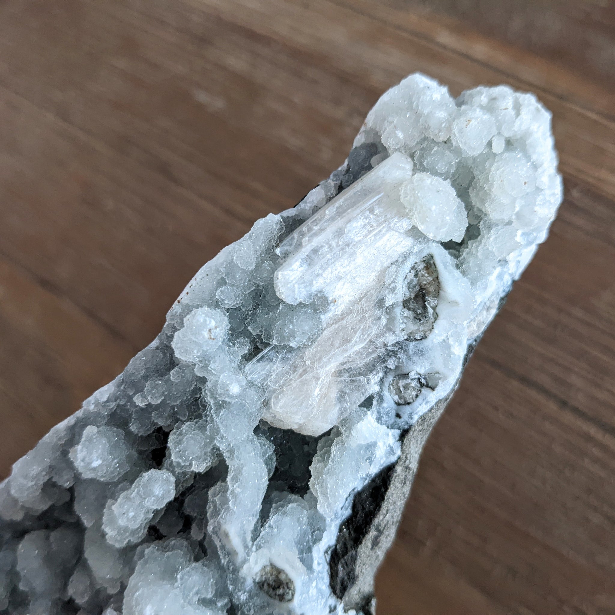 Chalcedony & Stilbite (1.5 kg)